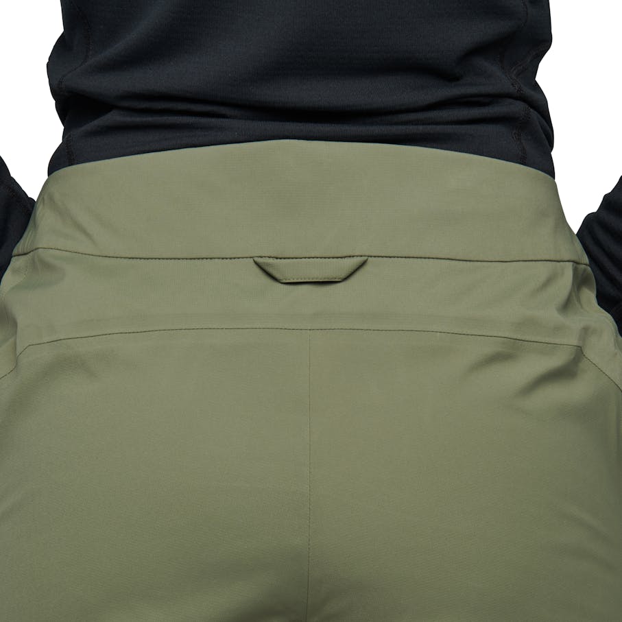 Back loop for powder skirt to pant interface/ attachment