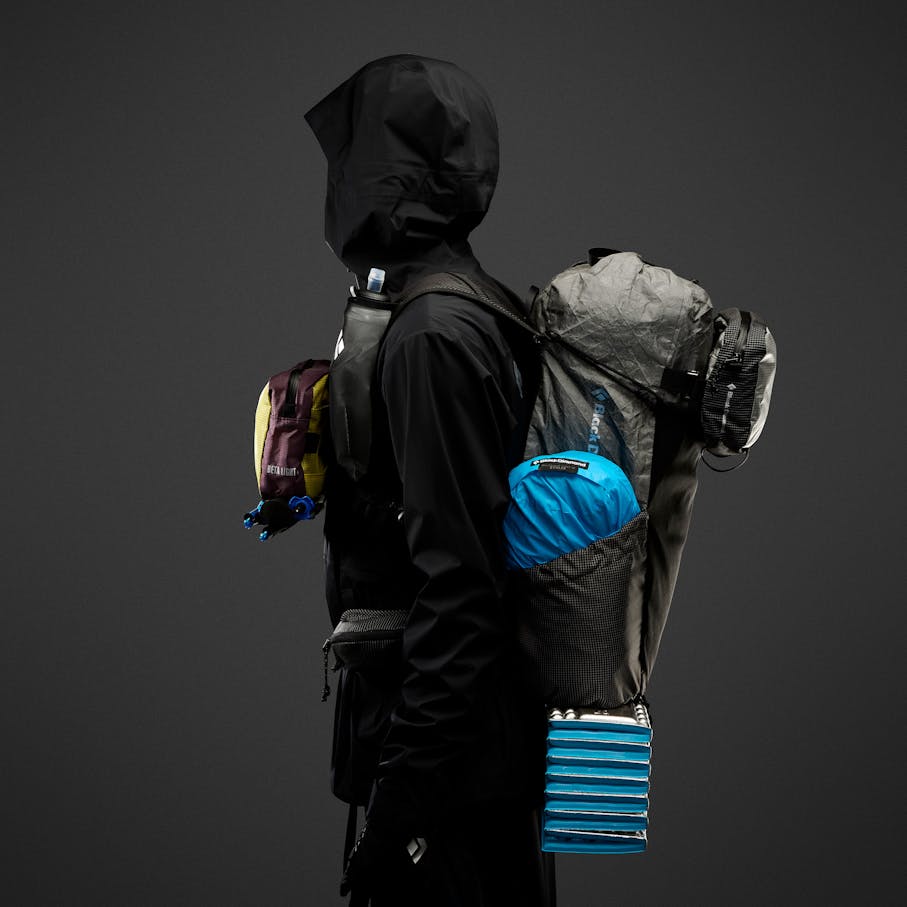 Modular Design allows quick and secure attachment of the Beta Light Satellite 4L Bag for additional storage