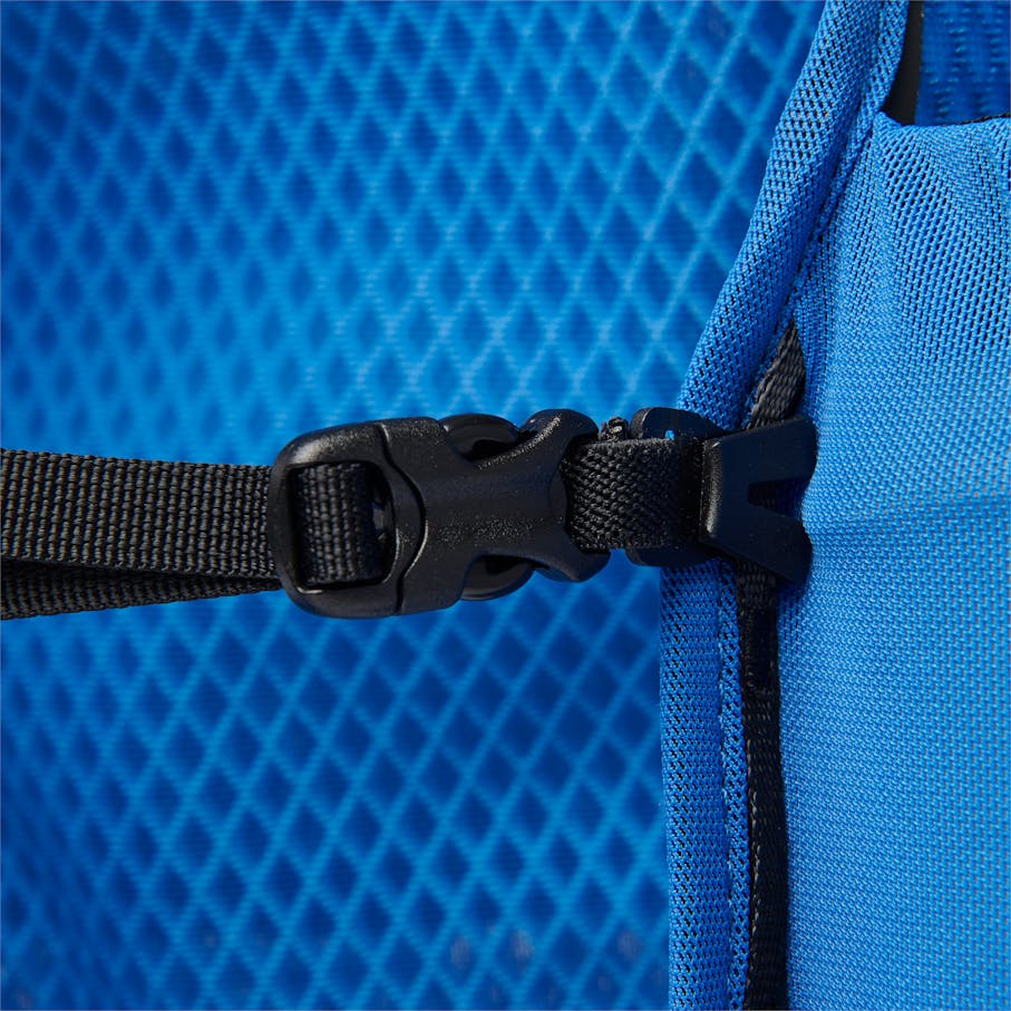 Secure and adjustable front buckles