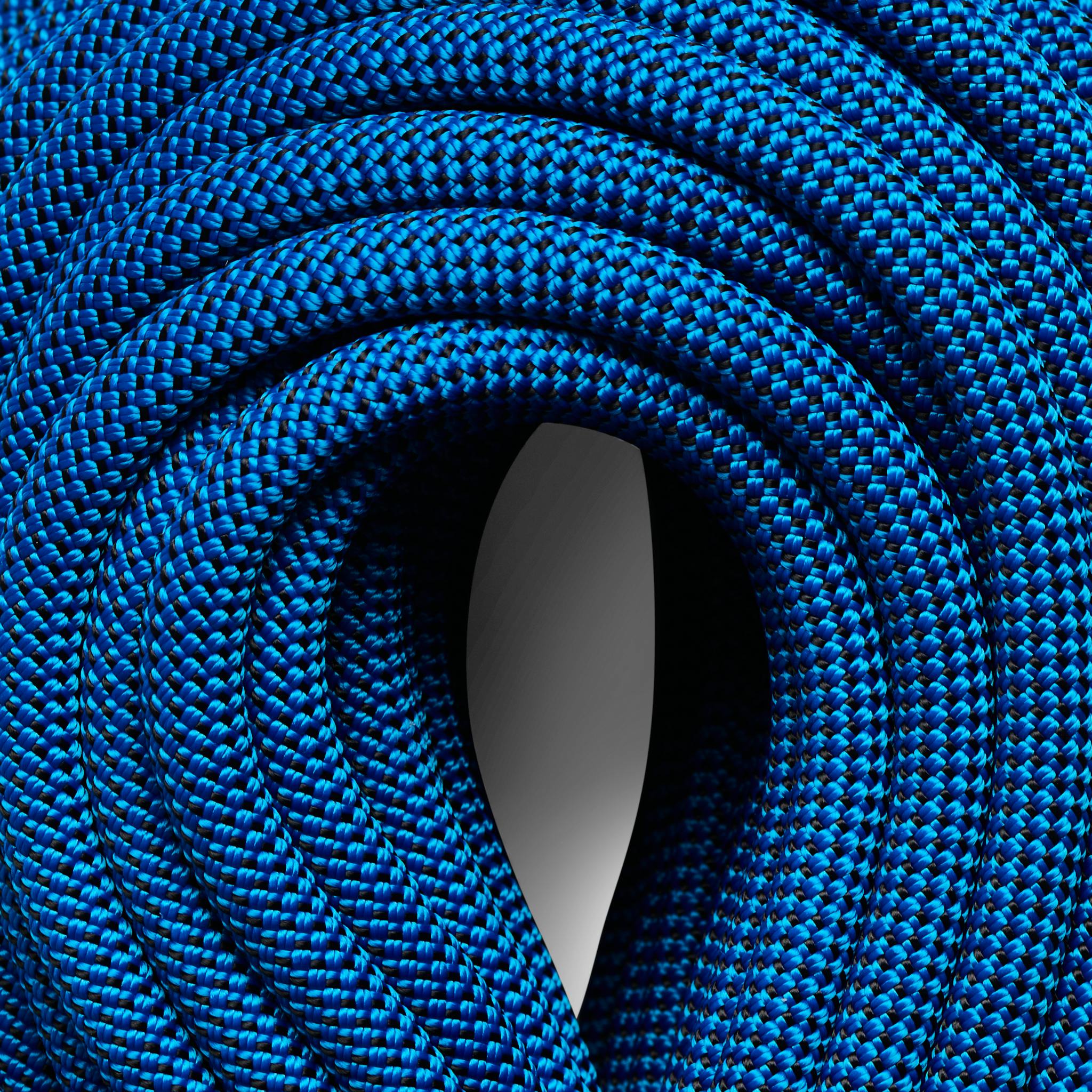 A detail shot of the blue 9.9 Climbing Rope.