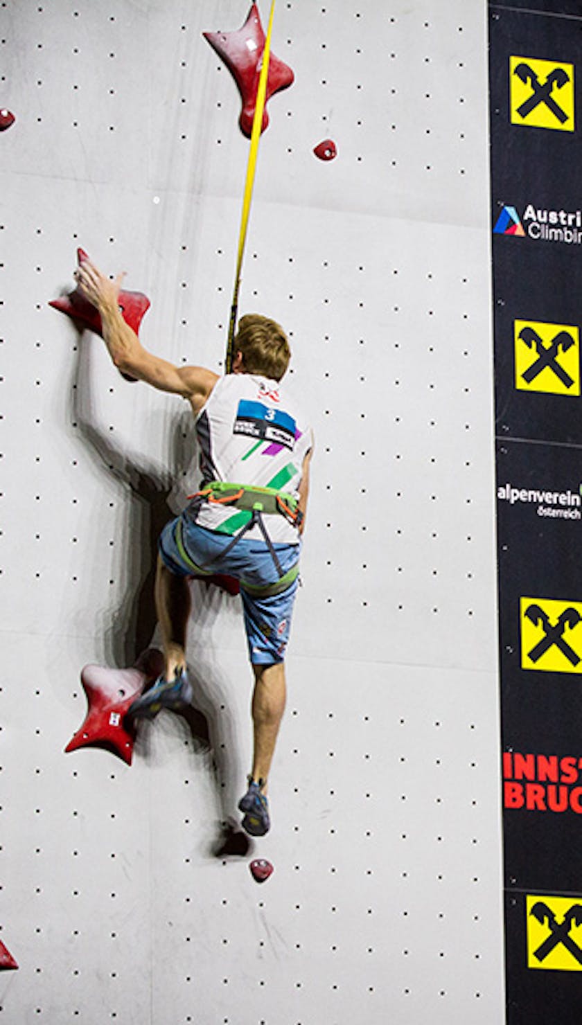 two climbers on the speed wall