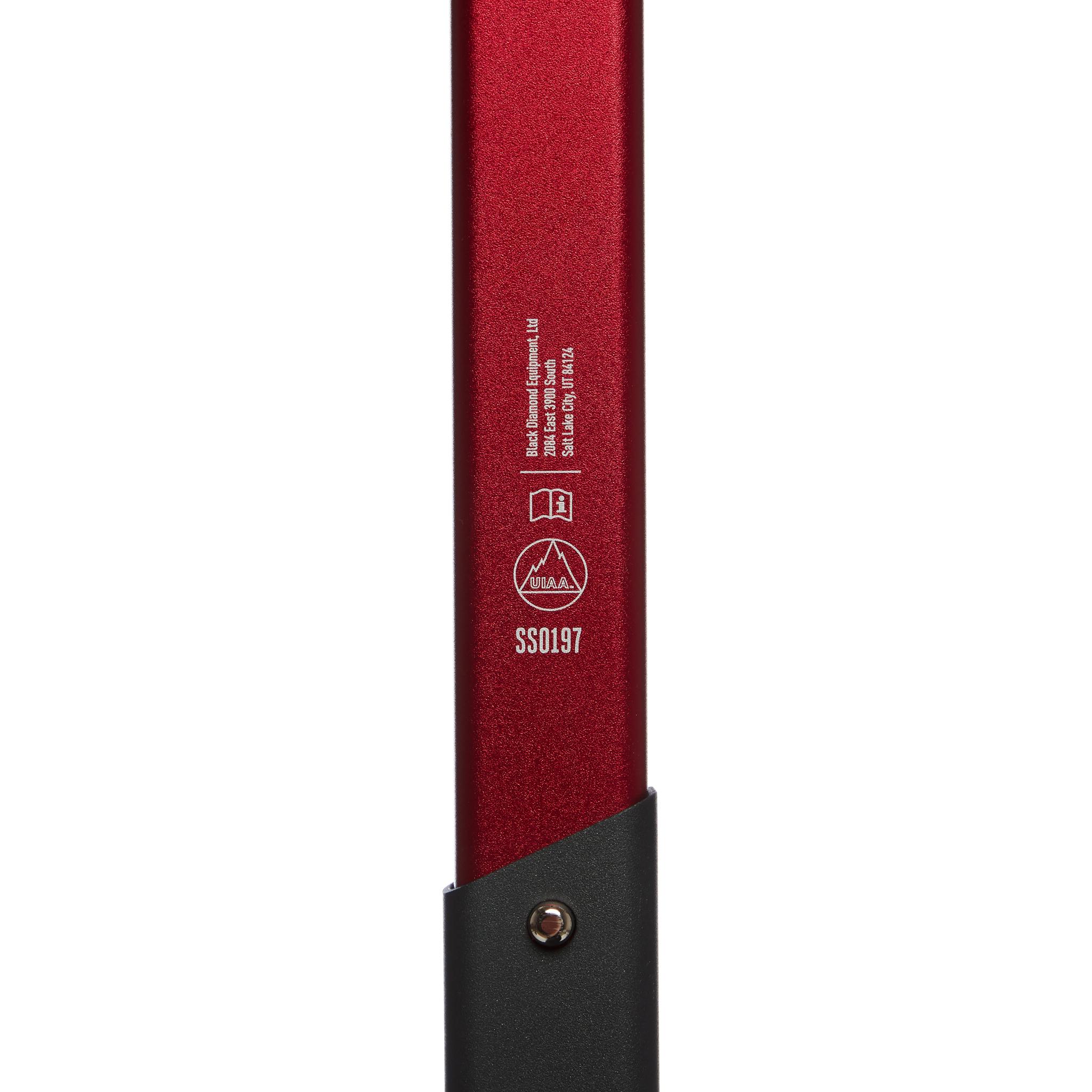 Shaft of Transfer shovel showing the UIAA certification logo