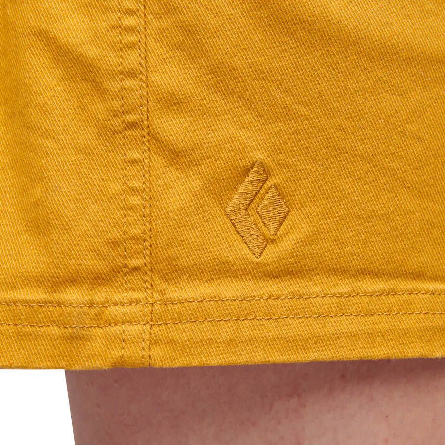 Available in two different fabrics, Stretch Twill: Amber and Tundra