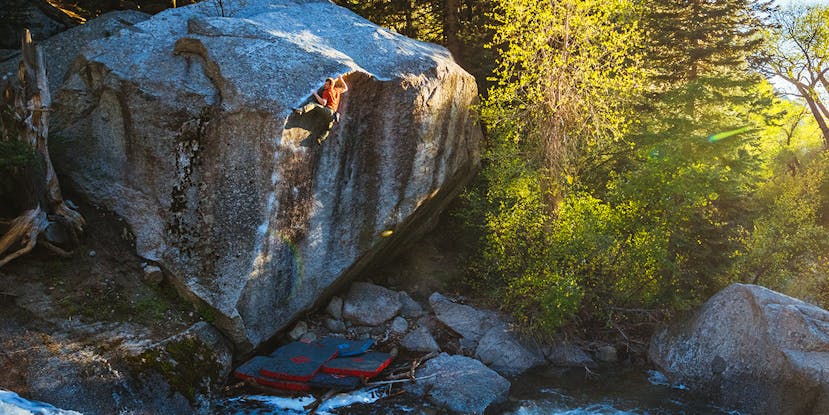 Black Diamond athlete, Nalle Hukkataival Climbs a boulder in Utah. 