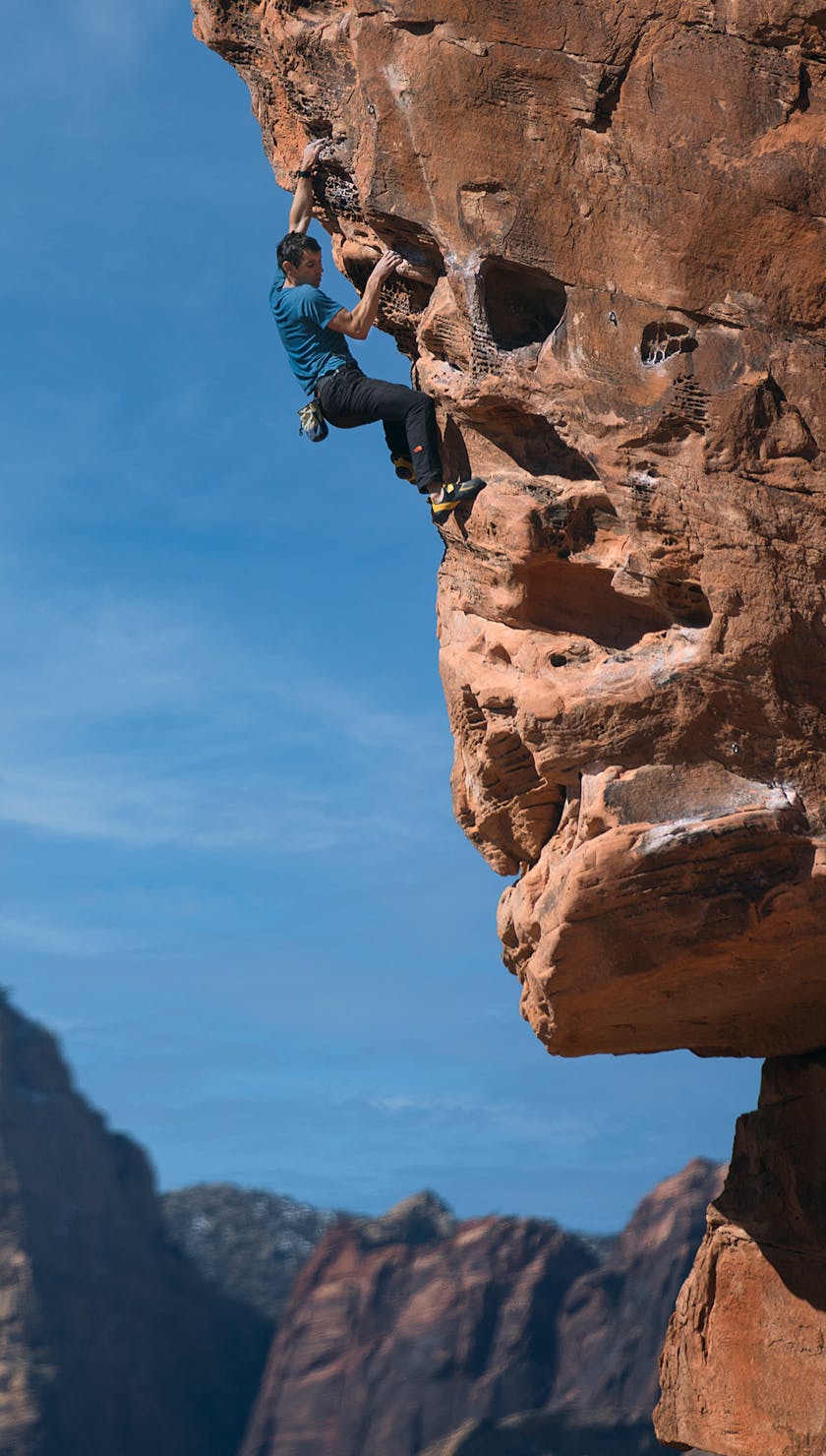 BD Athlete Alex Honnold bouldering in Nevada, USA