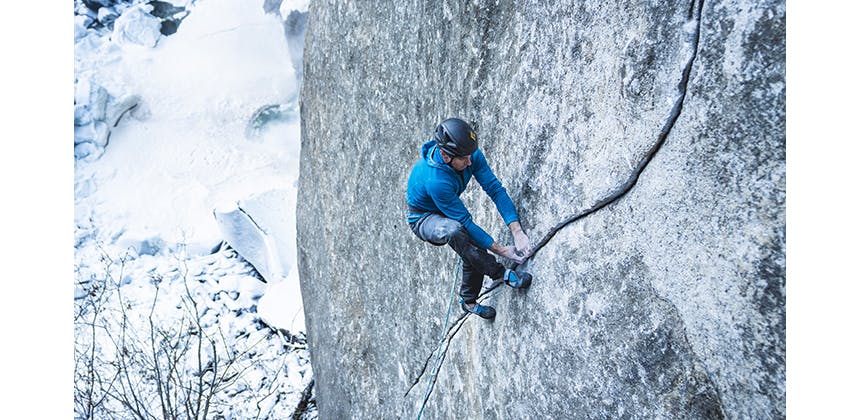 Carlo Traversi climbing the iconic Yosemite route 