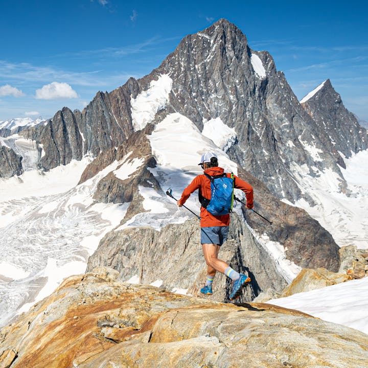 BD ambassador Dan Patitucci running in the Alps with the Distance Collection. 
